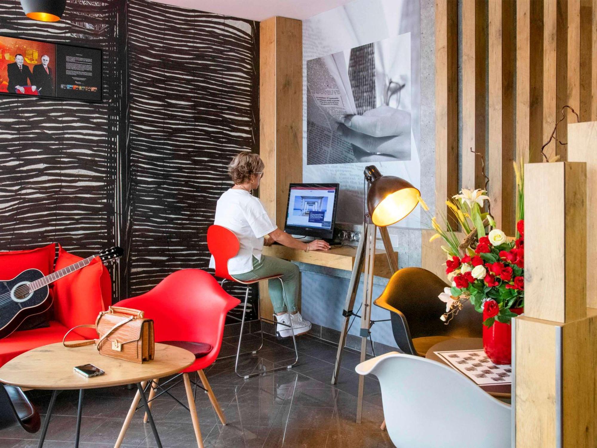 Ibis Cannes Mouans Sartoux Piscine Parking Gratuit Εξωτερικό φωτογραφία
